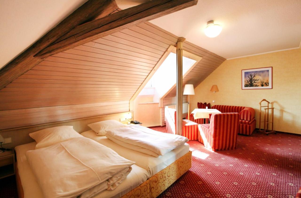 Gasthof Die Krone ชเวบิชฮัลล์ ภายนอก รูปภาพ